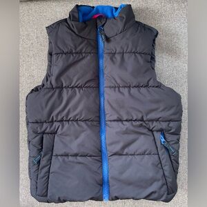 🐼 Amazon Essentials Boys Heavyweight Puffer Vest | Black | XS (4-5)